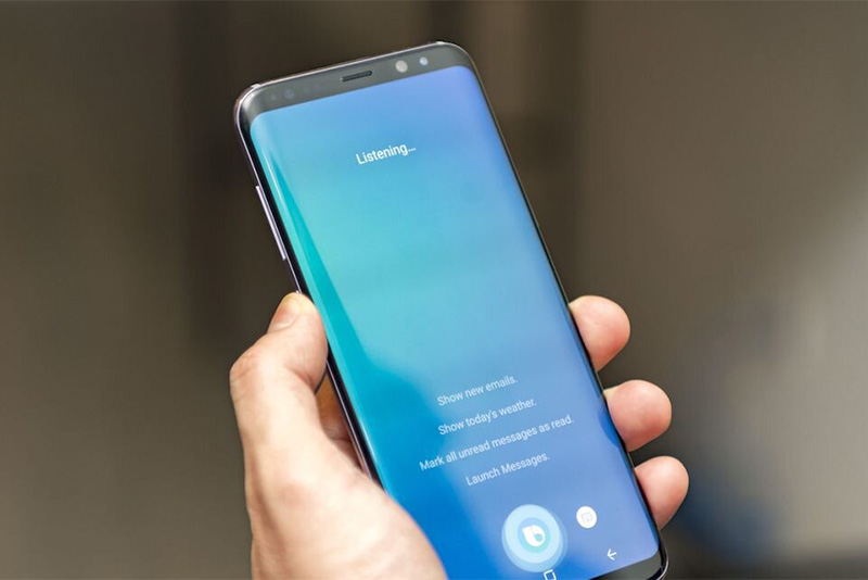 Samsung Bixby gi&uacute;p người d&ugrave;ng điều khiển điện thoại bằng giọng n&oacute;i